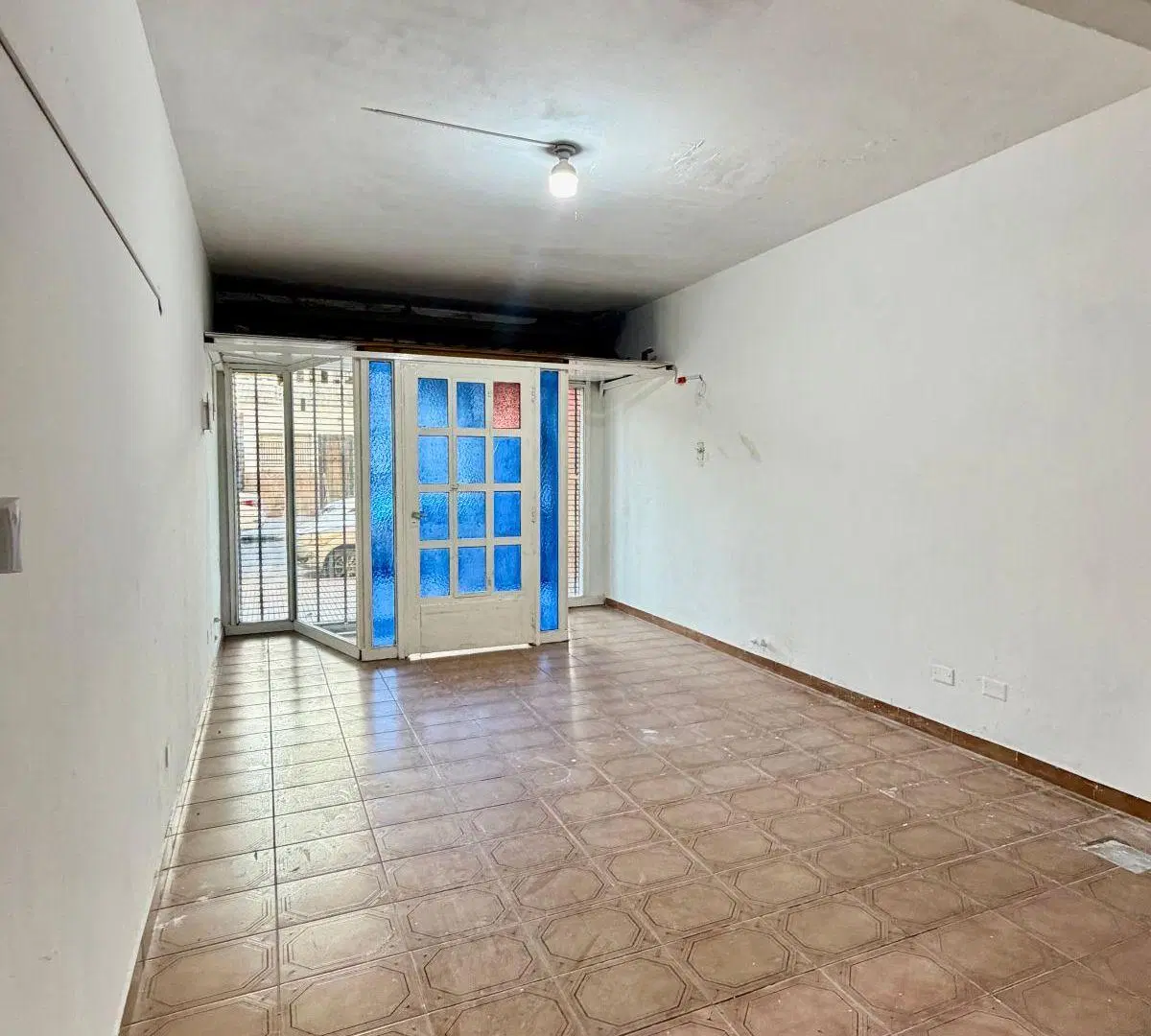Ubicación Estratégica! - Excelente Local Comercial doble vidriera - 32m2 - Mataderos 3