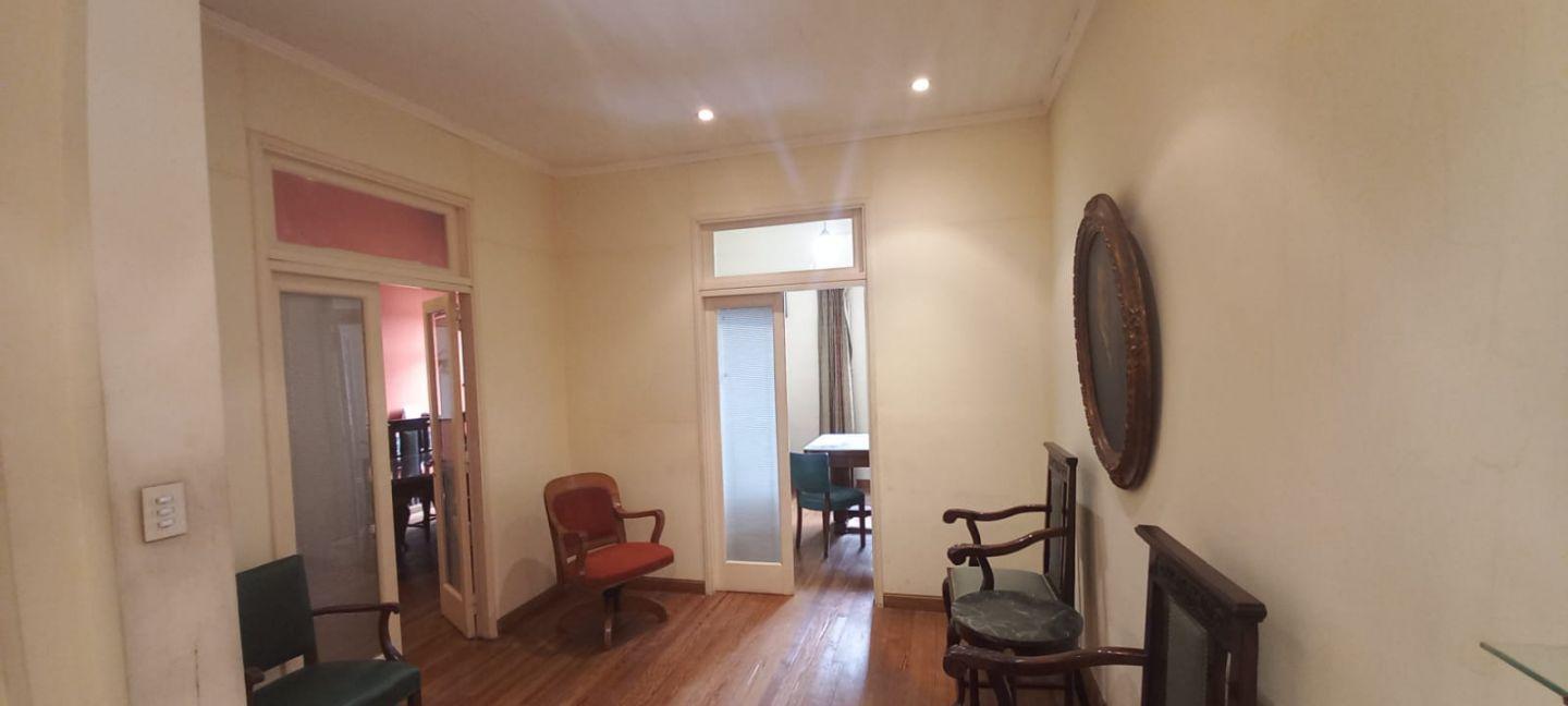 Foto de VENTA OFICINA PROFESIONAL EN EL CORAZÓN DEL MICROCENTRO, imagen 4