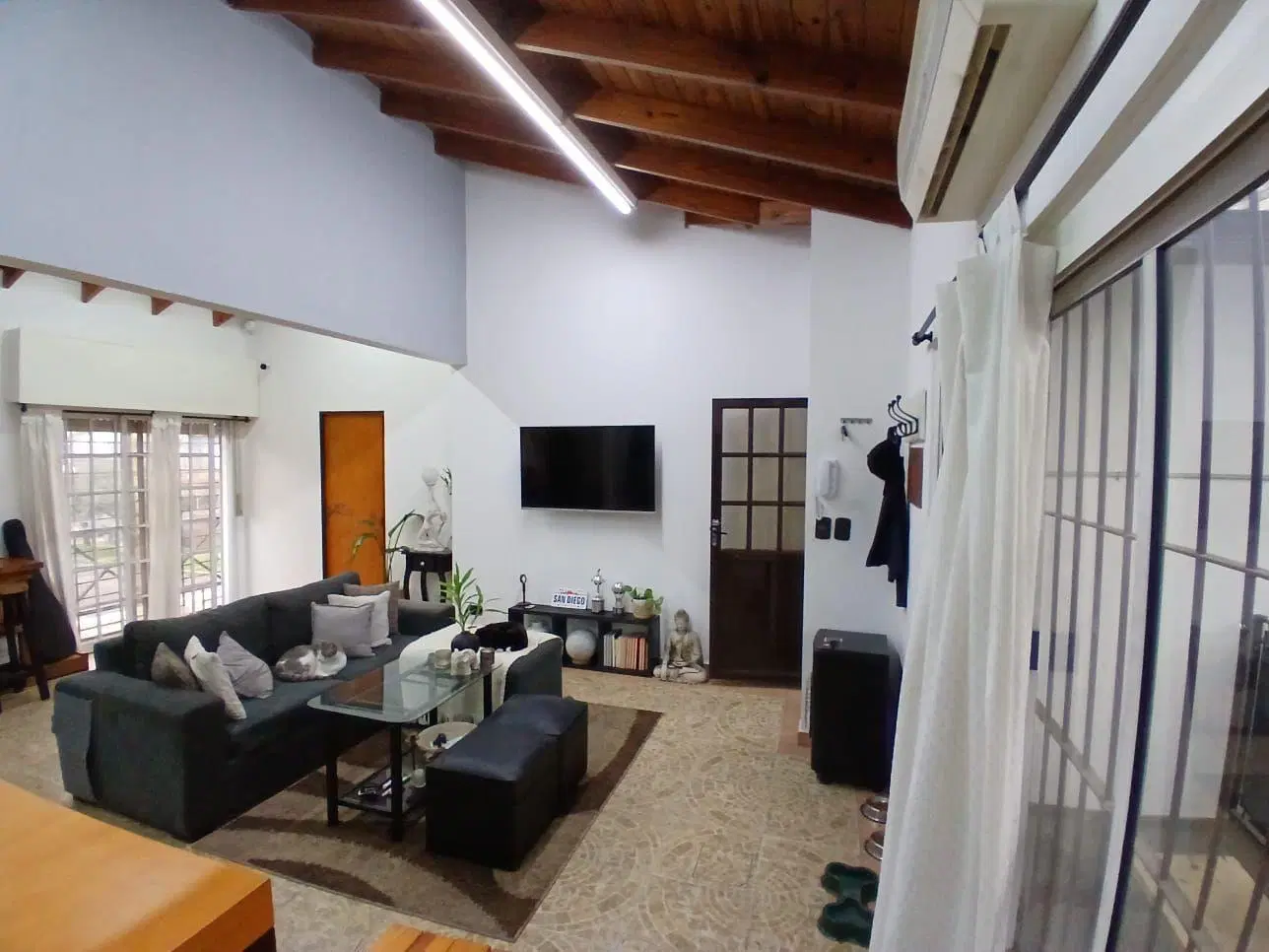 VENTA Primer Piso Independiente con Cochera, Terraza y Parrilla El Palomar 4