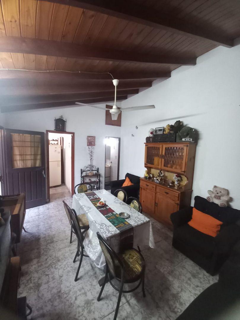 Foto de VENTA Casa con Lote Propio 10x30 - Morón., imagen 1