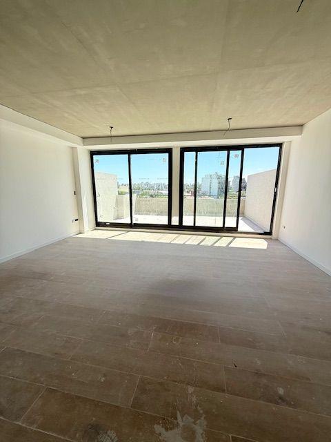 Foto de Venta de Departamento DUPLEX TRES AMBIENTES CON TERRAZA PROPIA A, imagen 1