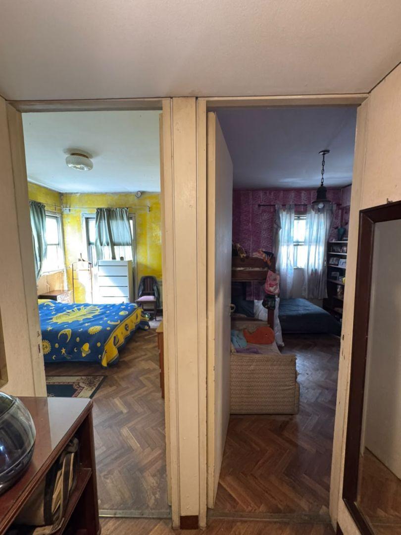 Foto de EN VENTA DEPARTAMENTO 4 AMBIENTES CON BALCÓN Y BAULERA EN PLENO CENTRO, imagen 2