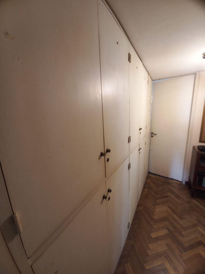 Foto de EN VENTA DEPARTAMENTO 4 AMBIENTES CON BALCÓN Y BAULERA EN PLENO CENTRO, imagen 3