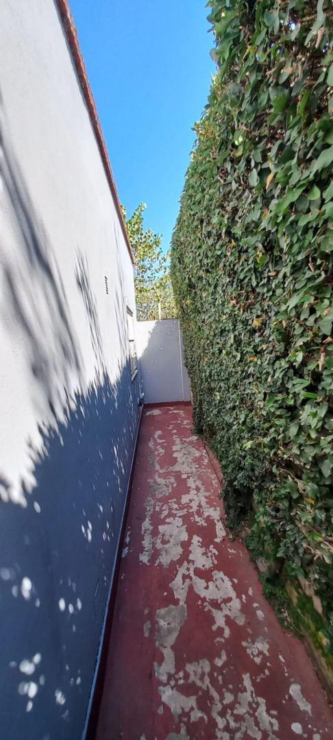 Foto de Casa en esquina c/ galería, lote 217 m² Berazategui Oeste, imagen 2