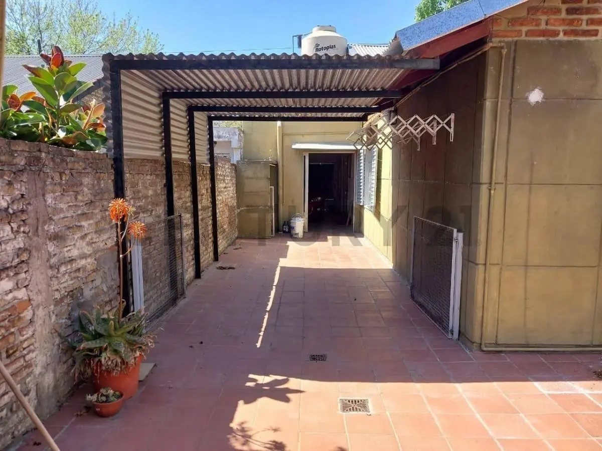 CASA EN VENTA HUDSON 4 AMBIENTES CON COCHERA 4