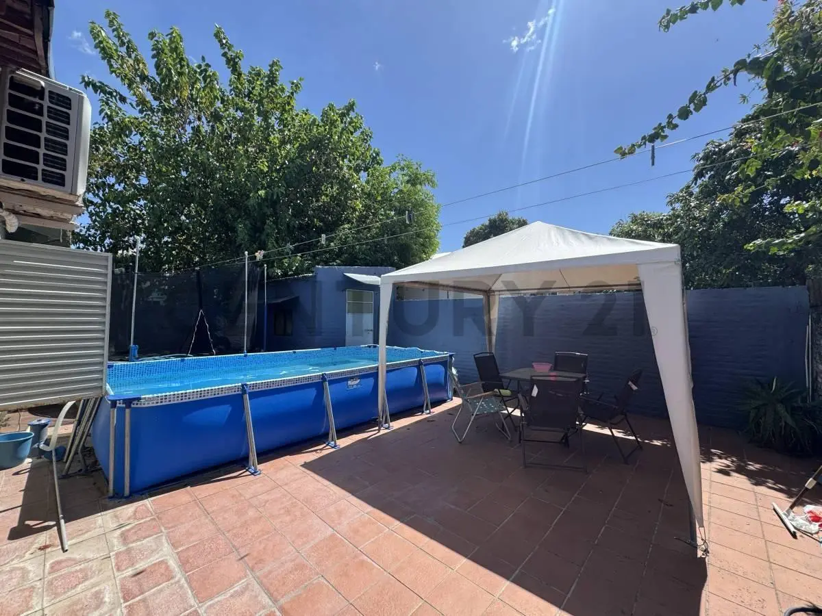 CASA EN VENTA HUDSON 4 AMBIENTES CON COCHERA 3
