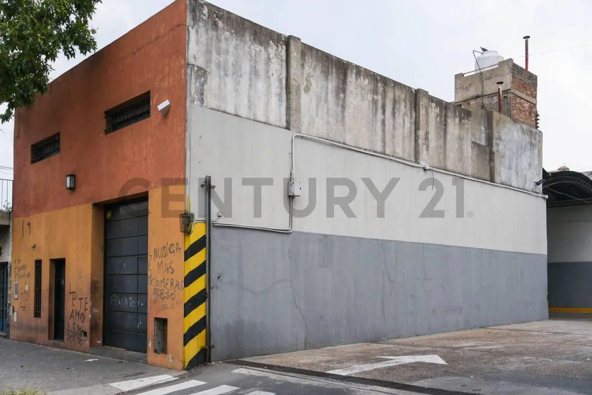 Galpon con oficinas en Venta Pompeya Potencial de desarrollo 5
