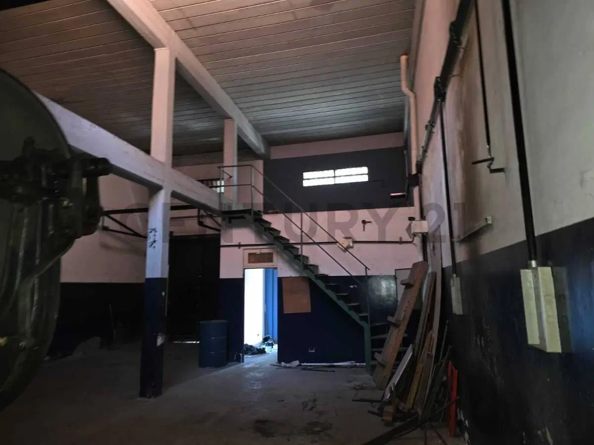 Galpon con oficinas en Venta Pompeya Potencial de desarrollo 4