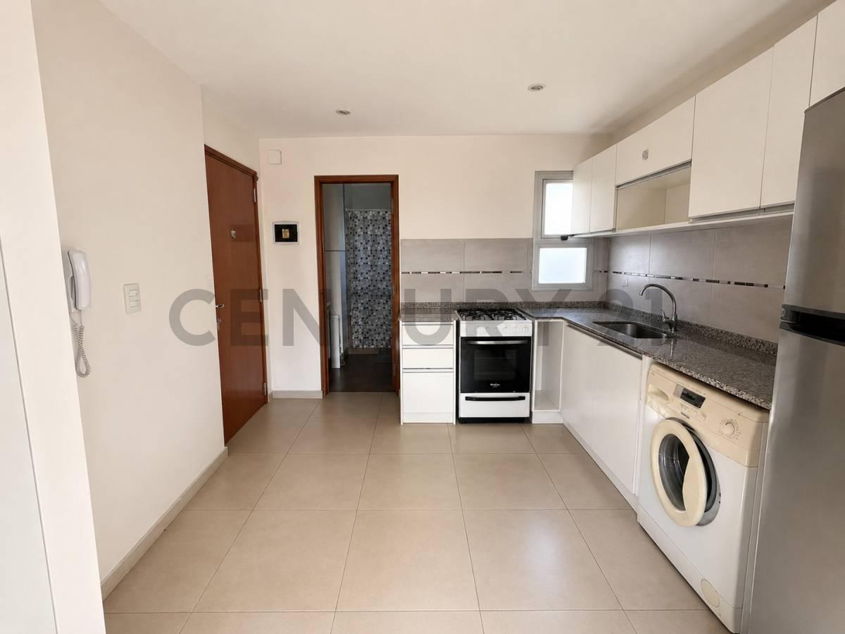 Foto de DEPARTAMENTO EN ALQUILER LA PLATA MONOAMBIENTE A METROS DE PLAZA MALVINAS, imagen 4