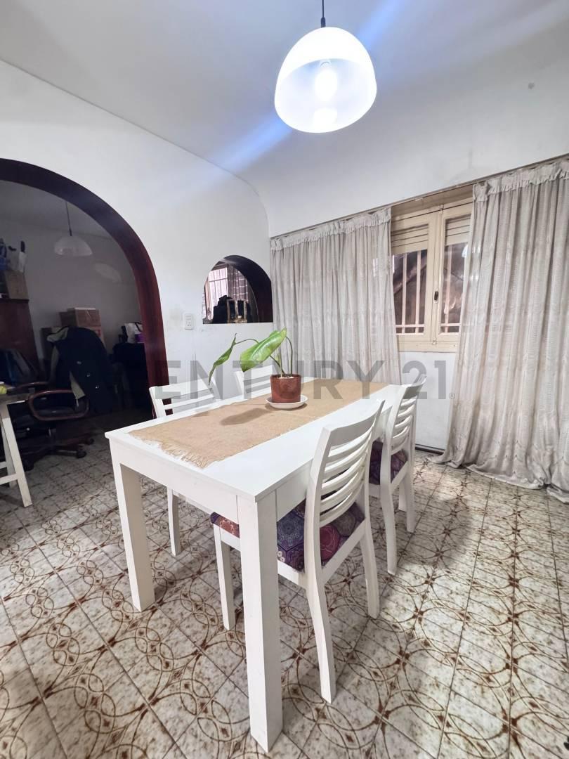 Foto de CASA VENTA VILLA RAFFO 4 AMBIENTES CON DEPOSITO TALLER APTO BANCO, imagen 5