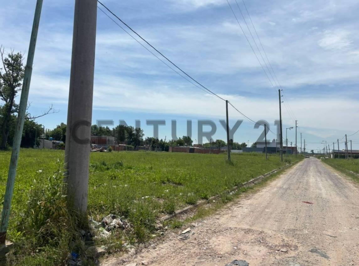 Foto de LOTE EN VENTA SICARDI BARRIO ABIERTO LAS CORTADERAS, imagen 4