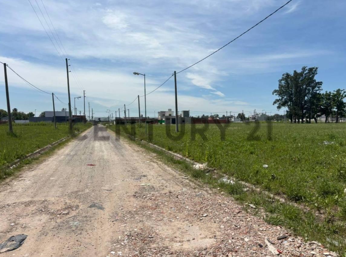 Foto de LOTE EN VENTA SICARDI BARRIO ABIERTO LAS CORTADERAS, imagen 1