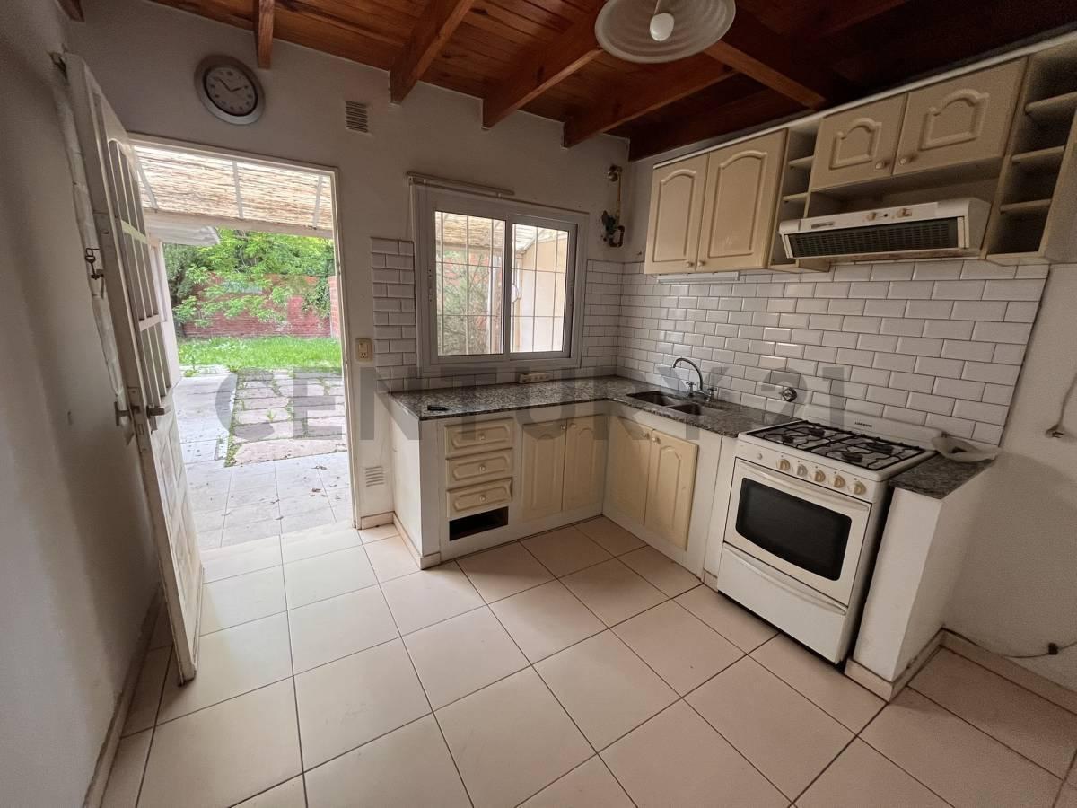 Foto de CASA VENTA EN LOS HORNOS 3 DORMITORIOS DUPLEX, imagen 4
