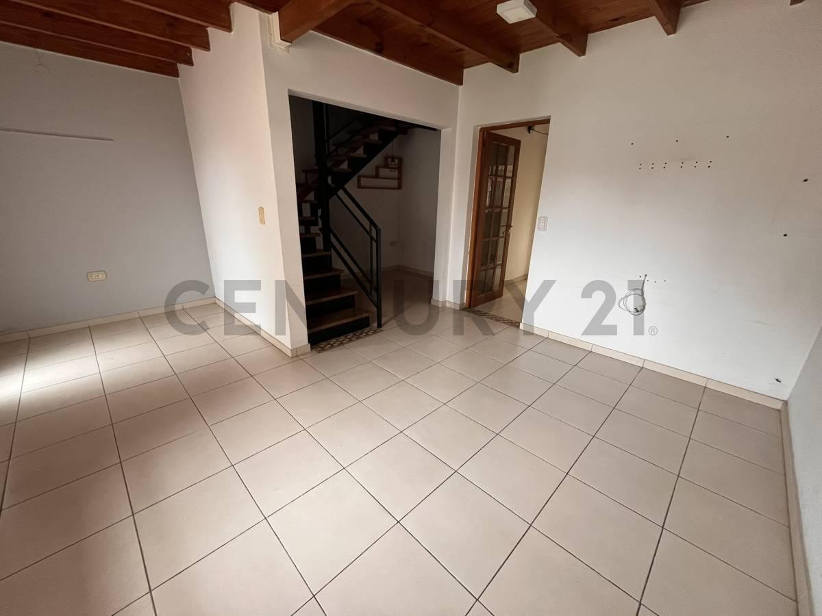 Foto de CASA VENTA EN LOS HORNOS 3 DORMITORIOS DUPLEX, imagen 5