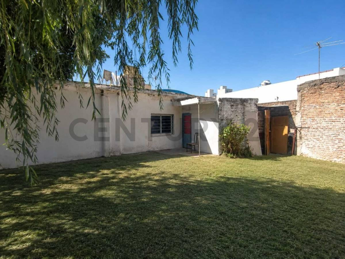Foto de Local en venta Berazategui con terreno, imagen 2