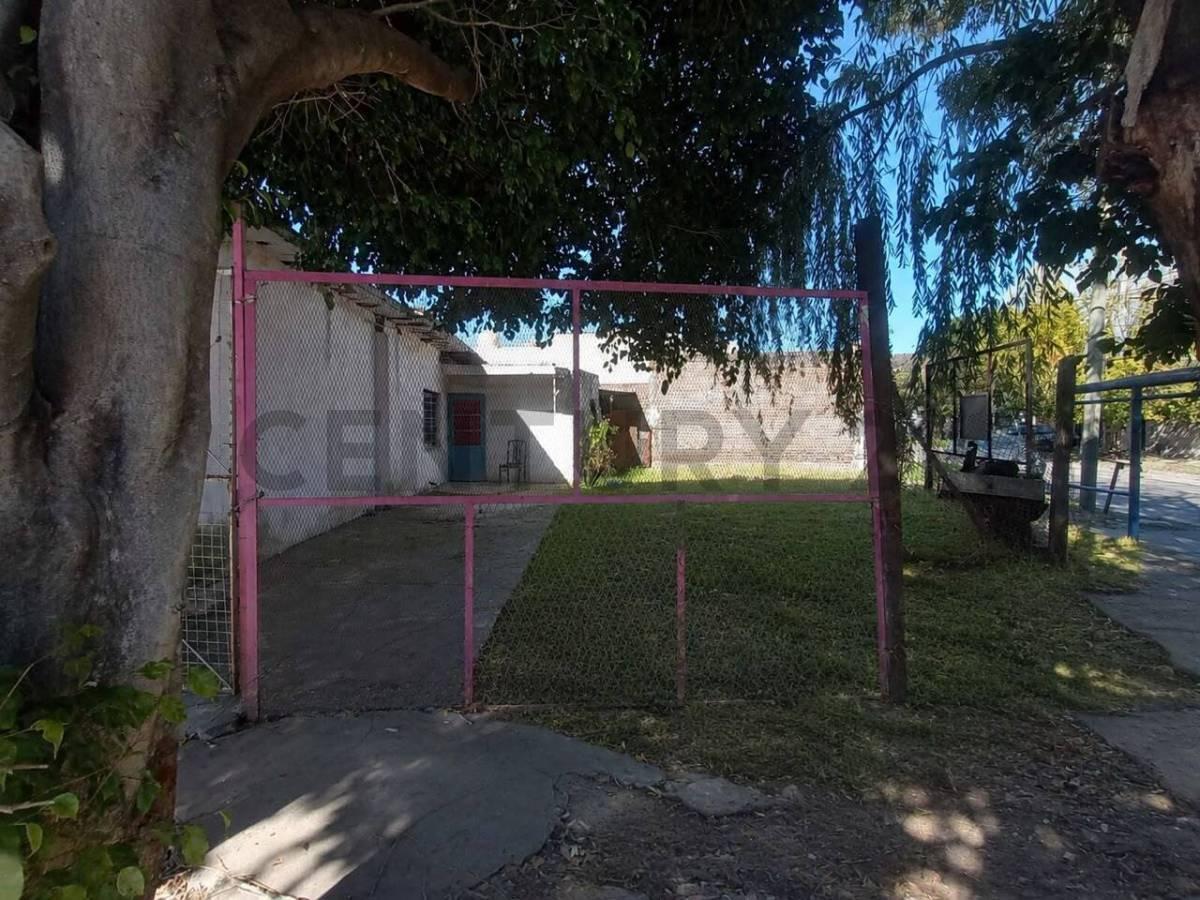 Foto de Local en venta Berazategui con terreno, imagen 1