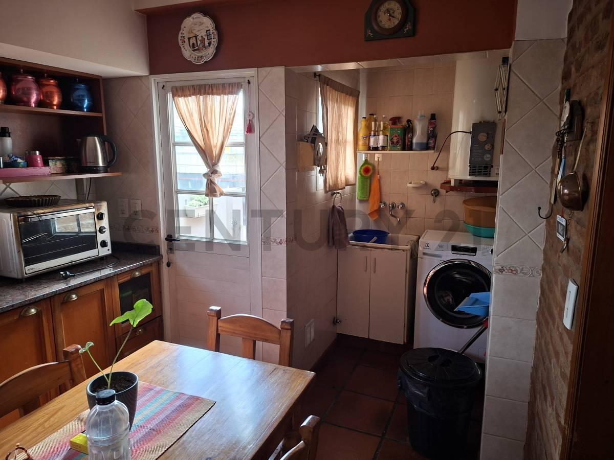 Foto de PH VENTA WILDE 3 AMBIENTES BALCON PARRILLA APTO BANCO, imagen 4