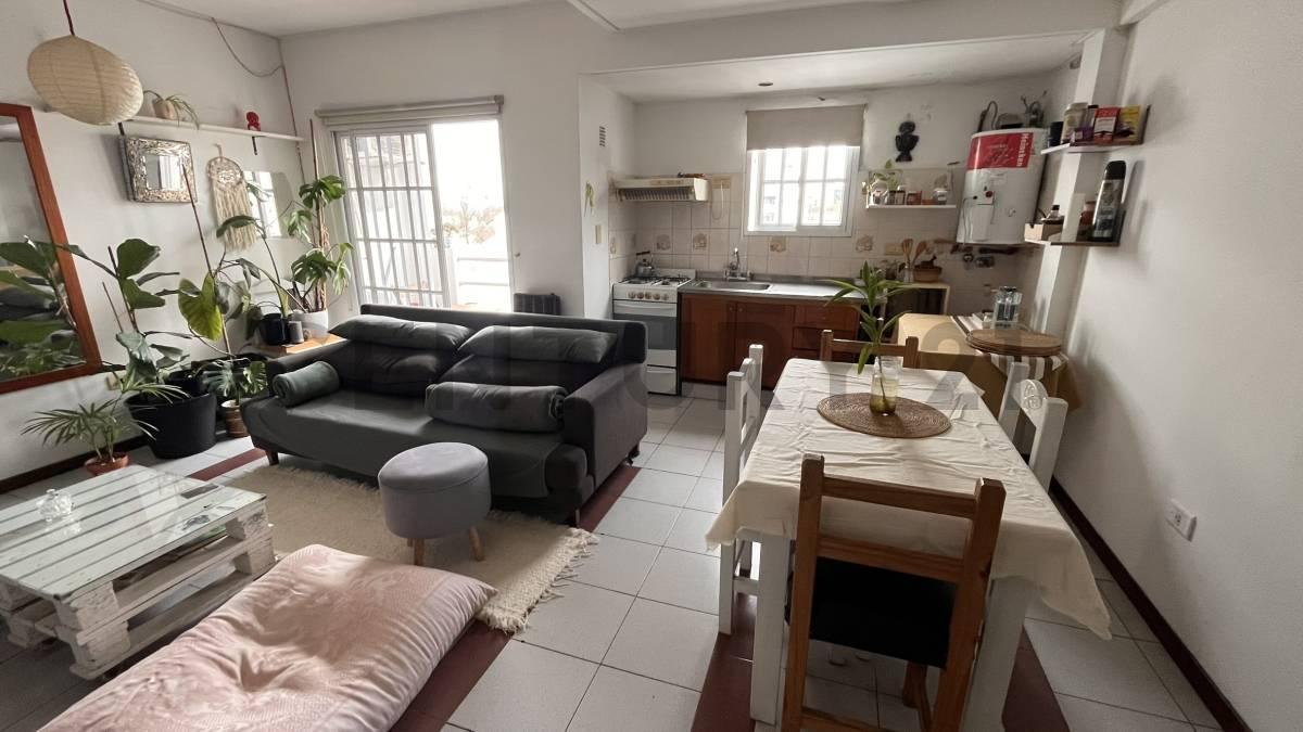Foto de DEPARTAMENTO EN VENTA LA PLATA 1 DORMITORIO BALCON APTO BANCO, imagen 1