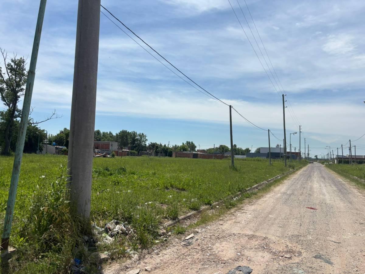 Foto de LOTE EN VENTA SICARDI BARRIO ABIERTO LAS CORTADERAS, imagen 2