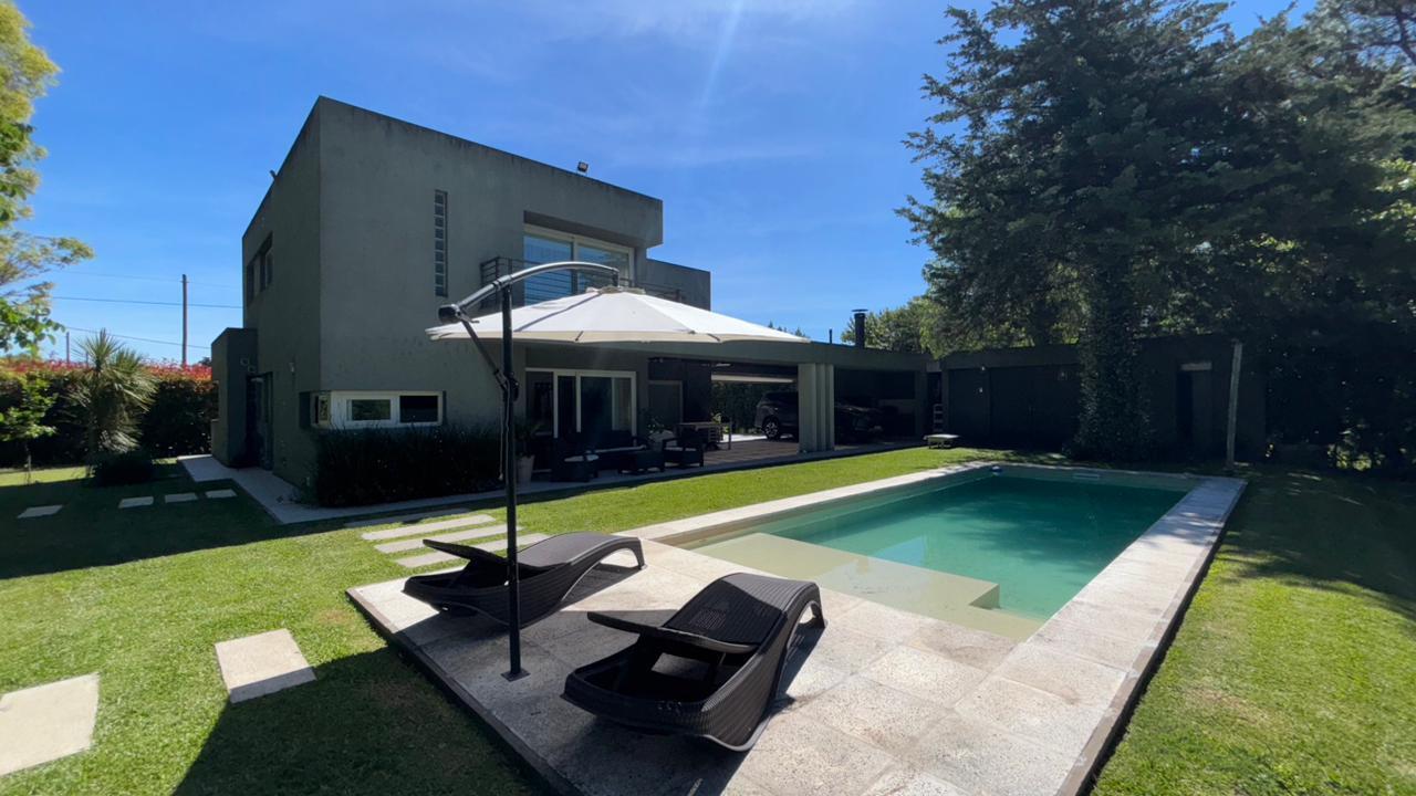 Foto de CASA EN VENTA VILLA ELISA 3 DORMITORIOS PATIO Y PILETA, imagen 1
