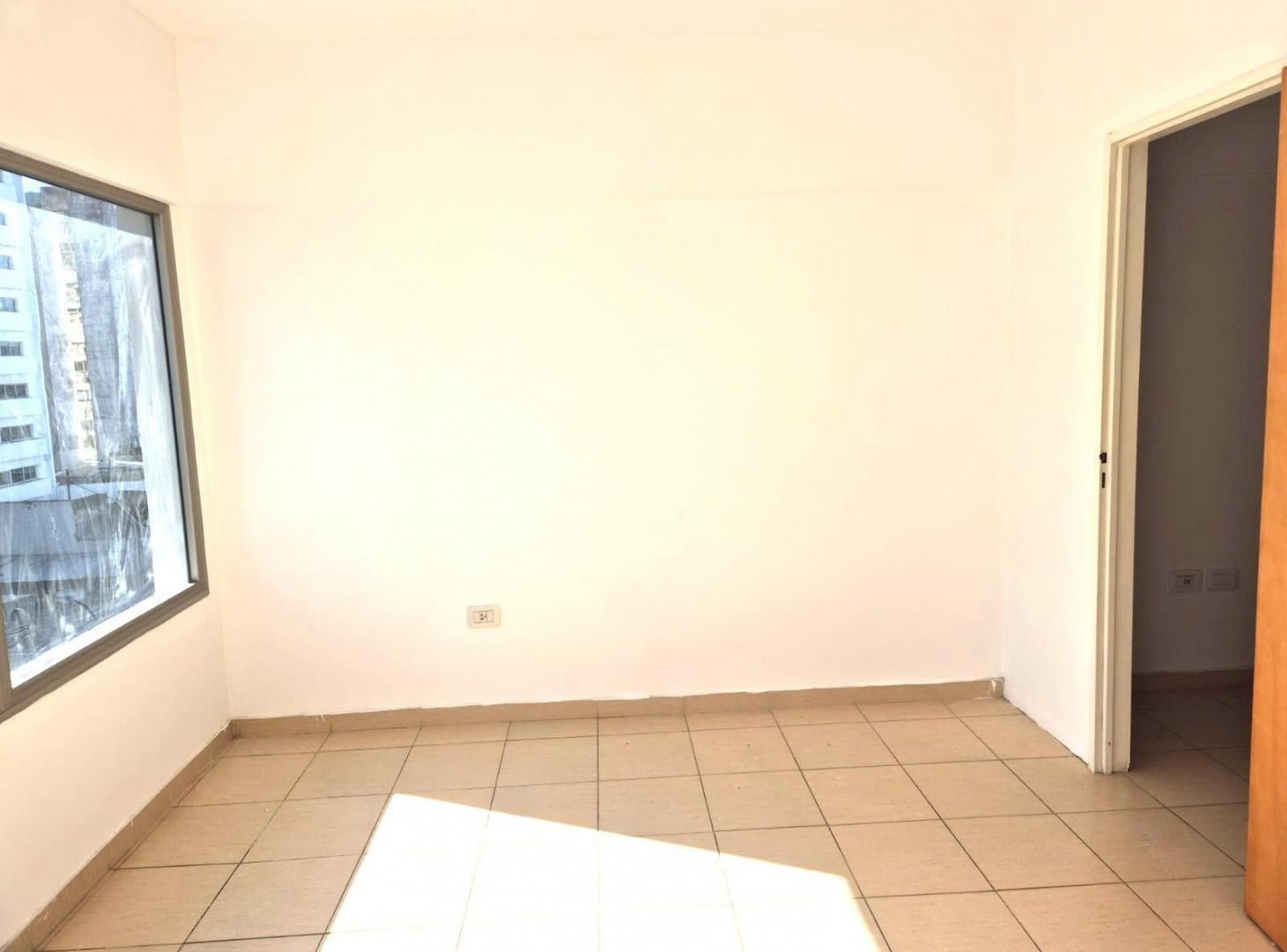 Foto de venta oficina la plata 2 privados, imagen 2