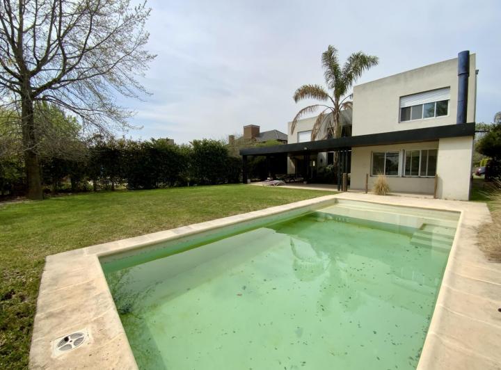 Funes Hills Cadaques - Casa De 3 Dormitorios Con Pileta En Venta - Barrio Privado 4