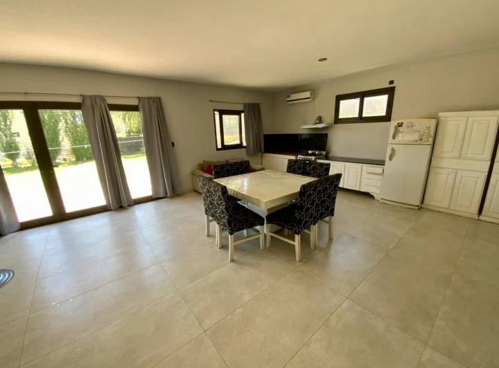 Las Carretas 1900 - Casa De 2 Dormitorios En Venta - Punta Chacra, Roldan 1