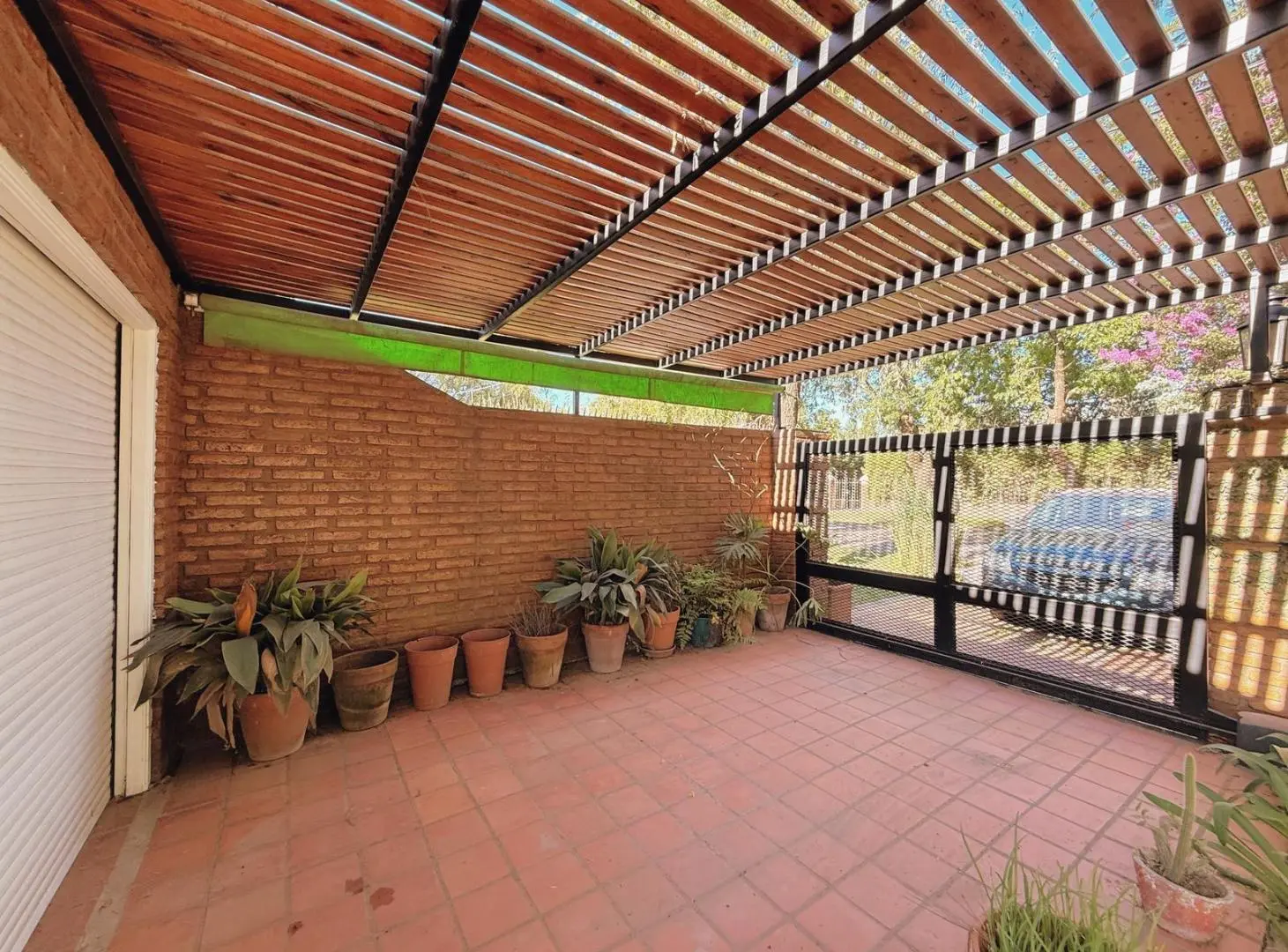 Gral. Guido 1800 - Casa De 3 Dormitorios Con Pileta En Alquiler - Funes 5