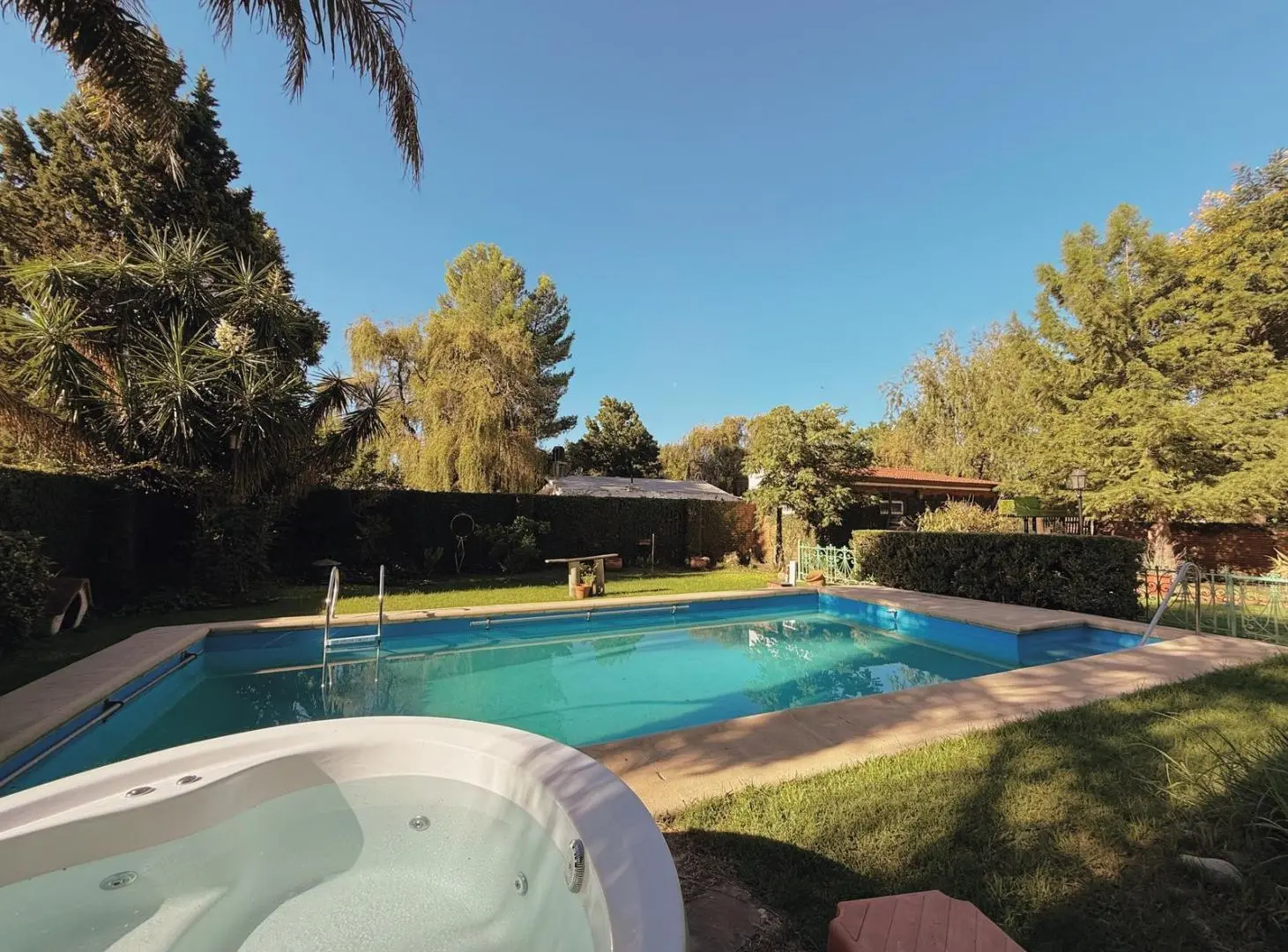 Gral. Guido 1800 - Casa De 3 Dormitorios Con Pileta En Alquiler - Funes 4