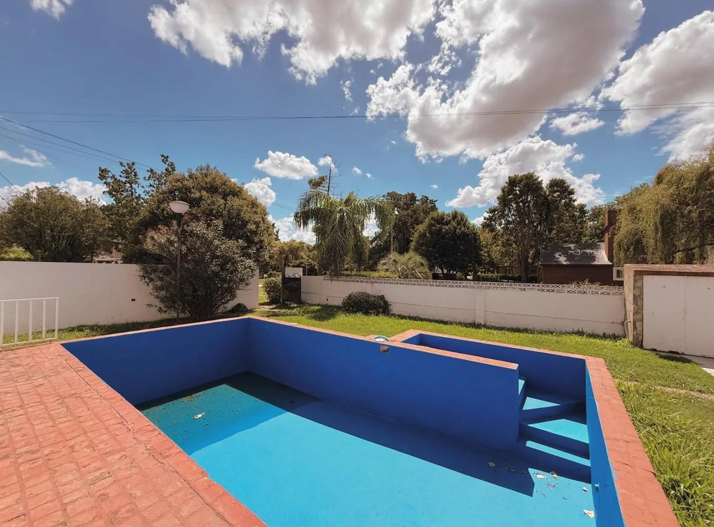 Av. Argentina 2200 - Casa De 1 Dormitorio Con Pileta En Venta - Country Profesional, Funes 3
