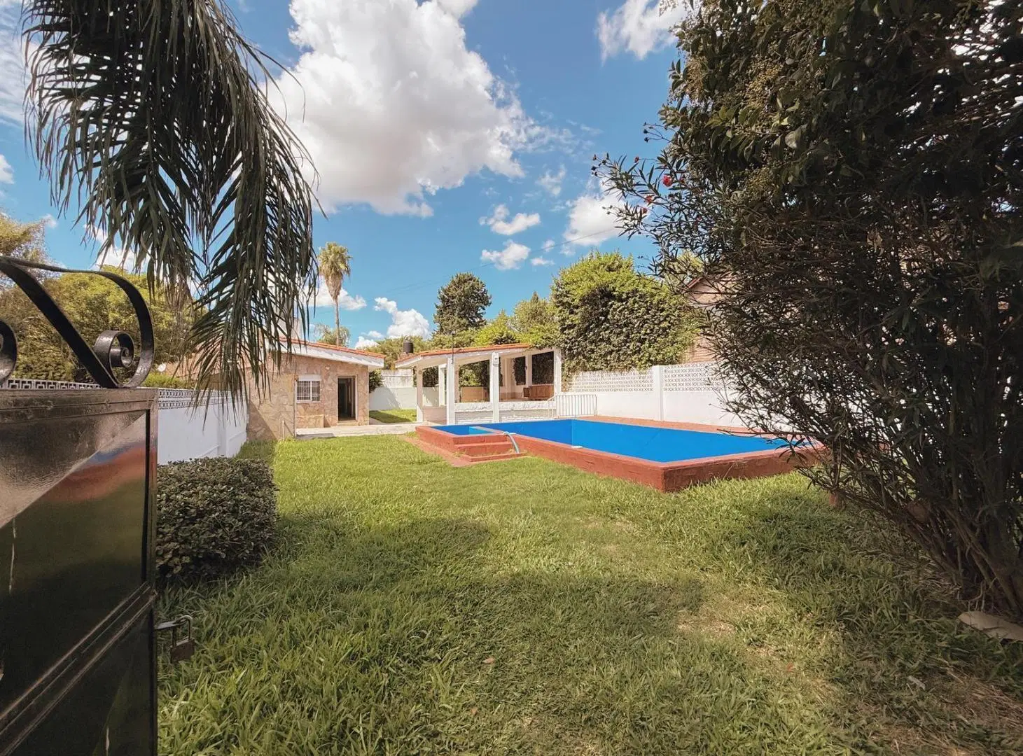 Av. Argentina 2200 - Casa De 1 Dormitorio Con Pileta En Venta - Country Profesional, Funes 2