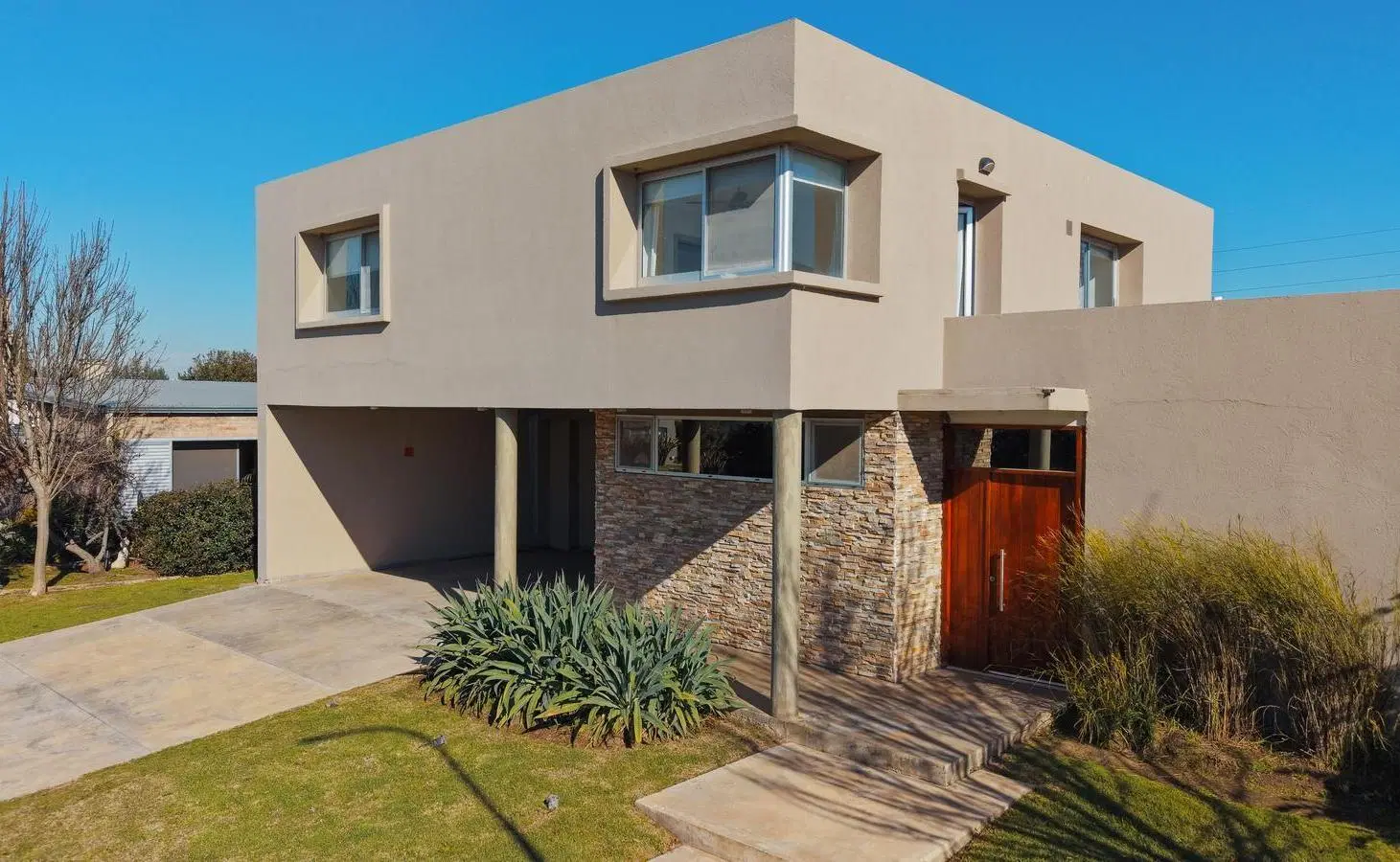 San Sebastian - Casa Amoblada De 3 Dormitorios Con Pileta En Alquiler - Barrio Cerrado, Funes 2
