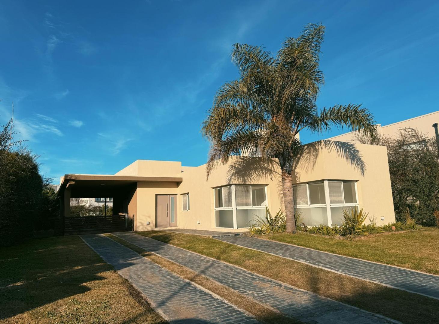 San Sebastian - Casa De 3 Dormitorios Con Pileta En Venta Y Alquiler - Barrio Cerrado, Funes