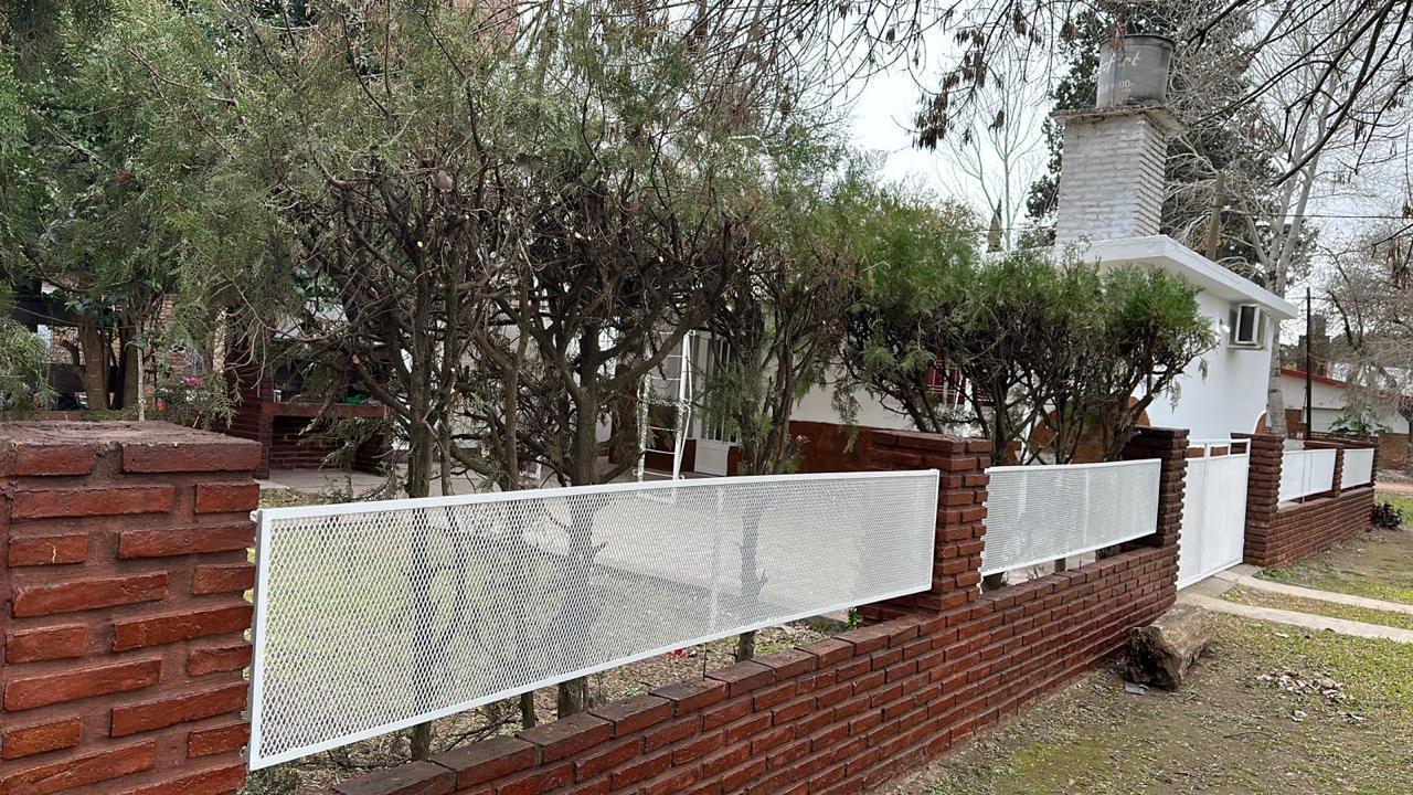 Foto de Casa en alquiler en Funes de Un dormitorio con quincho y piscina, imagen 1