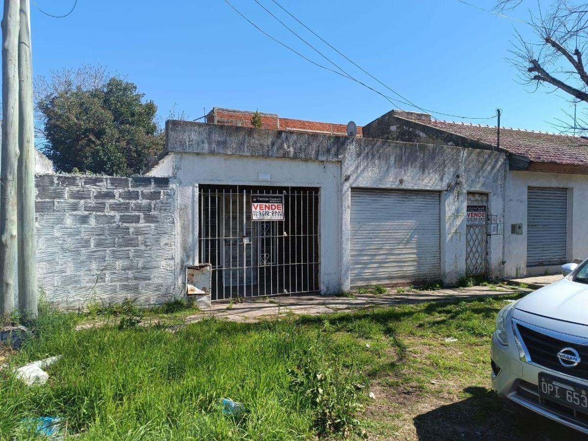 Casa con local y lote 10x40 en Juan María Gutiérrez – Gran potencial para reciclar o invertir