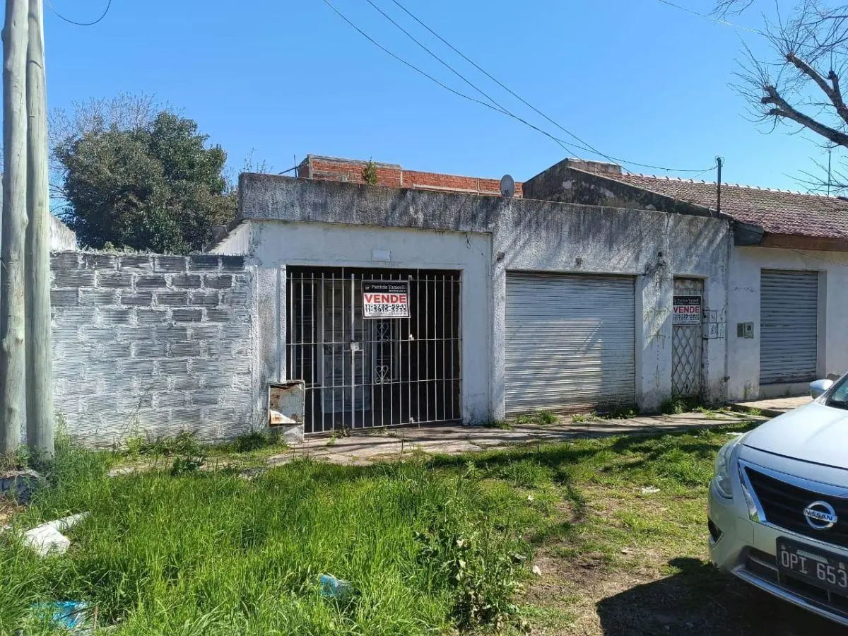 Casa con local y lote 10x40 en Juan María Gutiérrez – Gran potencial para reciclar o invertir 2