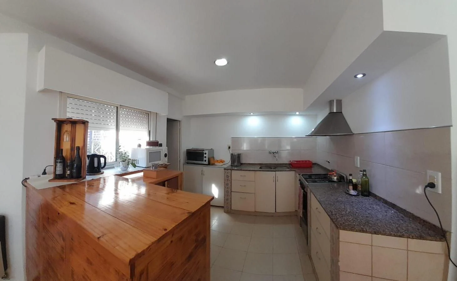 Casa de 2 dormitorios en Oliveros con gran terreno.