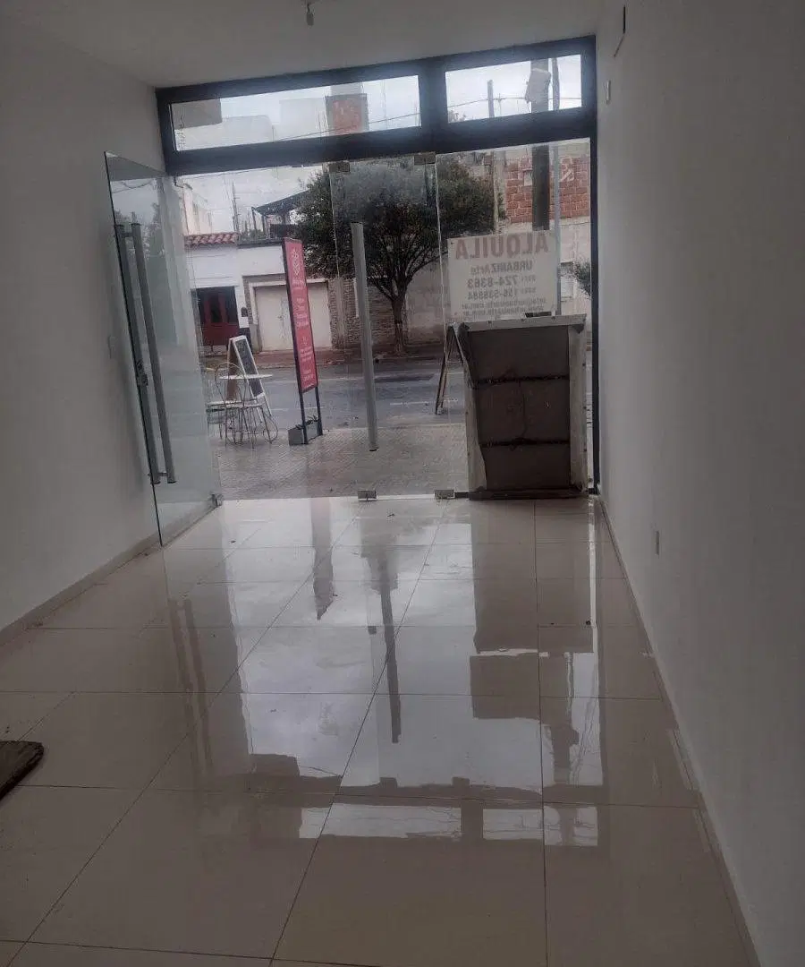 Local a Estrenar 4