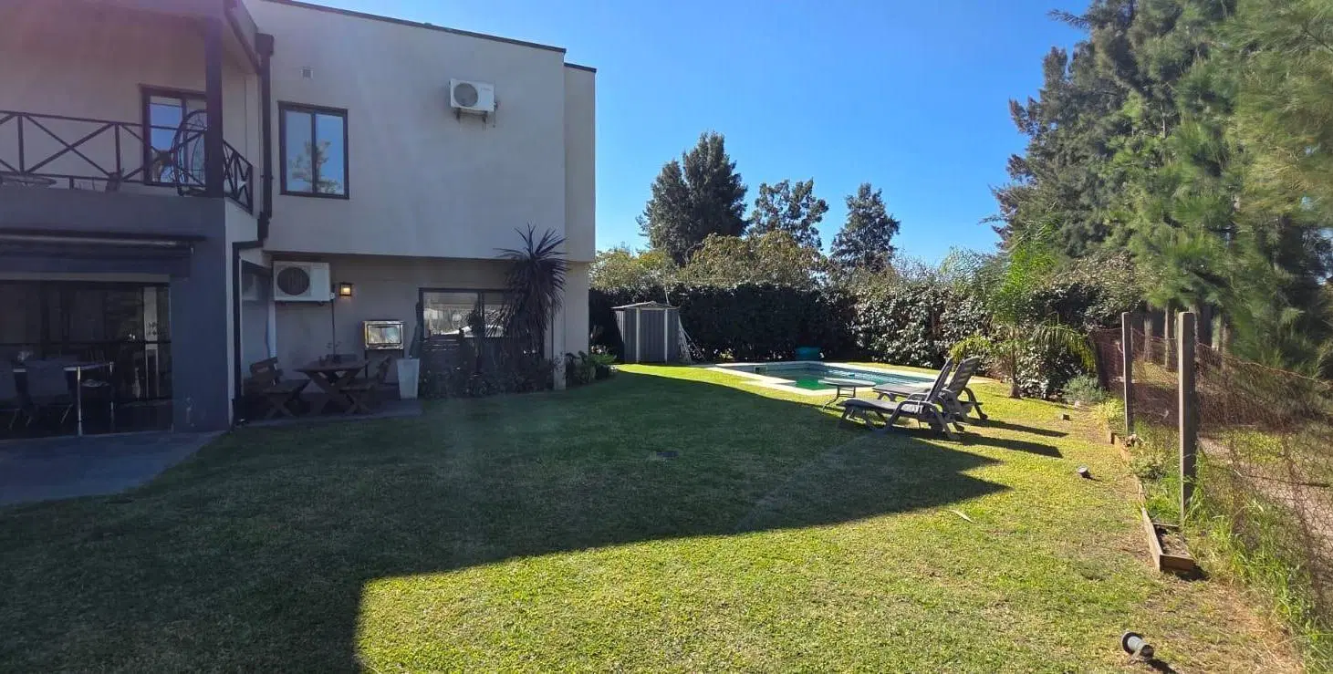 VENTA CASA 3 DORMITORIOS EN Benavidez BARRIO PRIVADO SAN AGUSTIN 2