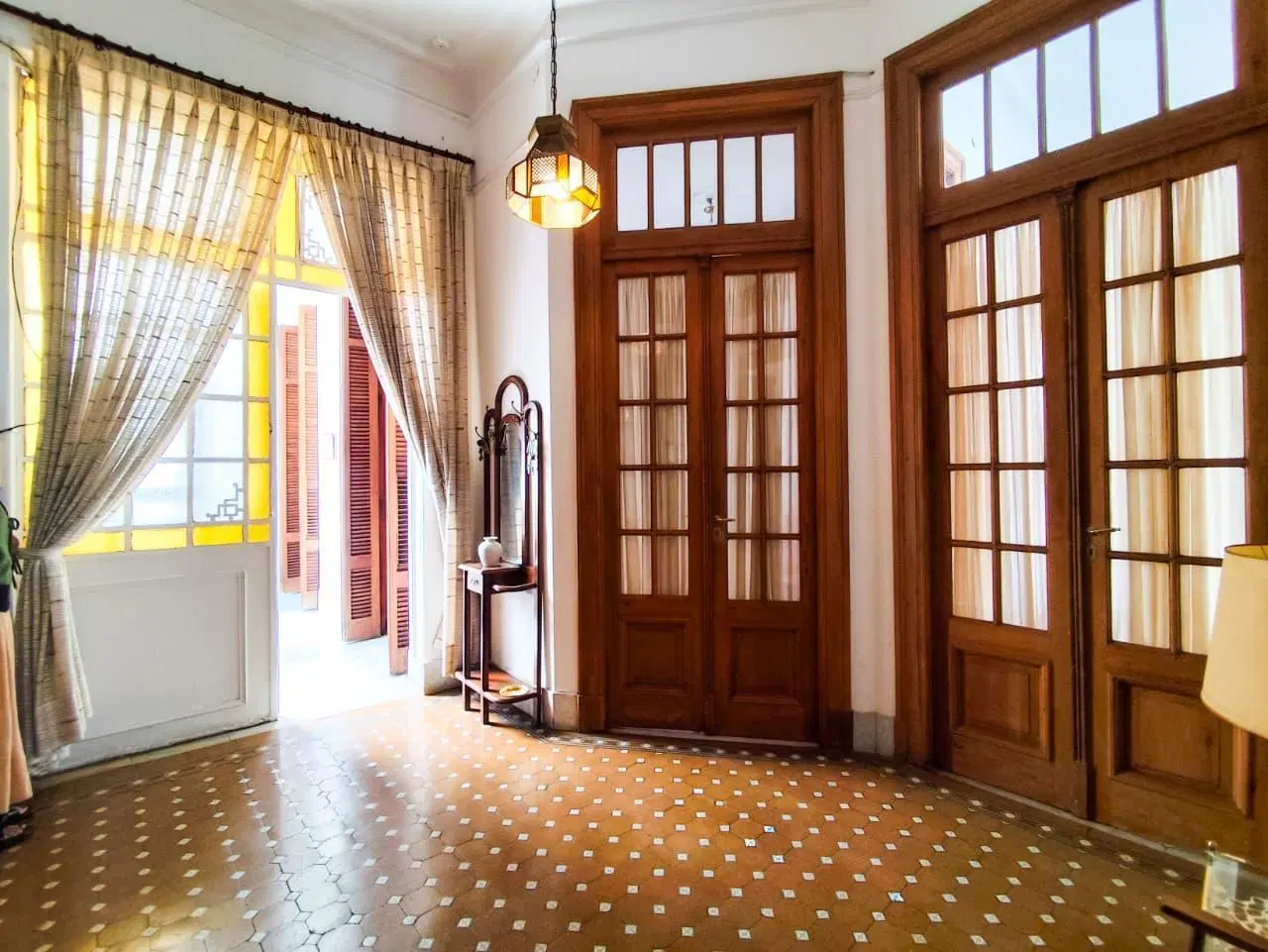 VENTE DEPARTAMENTO DE ESTILO 6 AMBIENTES Frente 3