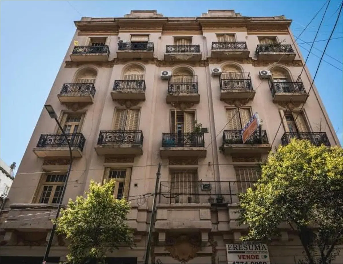 VENTE DEPARTAMENTO DE ESTILO 6 AMBIENTES Frente 2