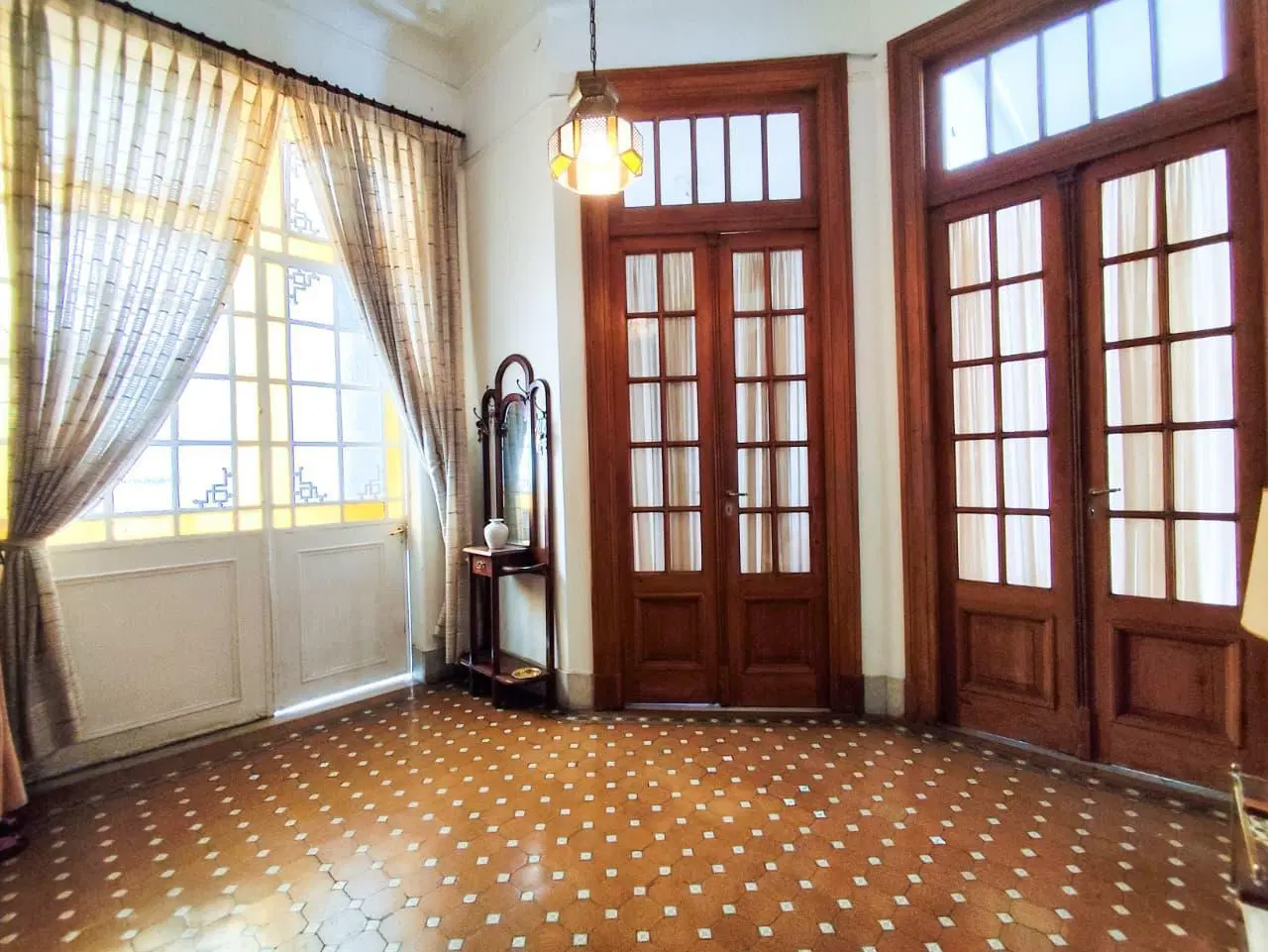 VENTE DEPARTAMENTO DE ESTILO 6 AMBIENTES Frente 4