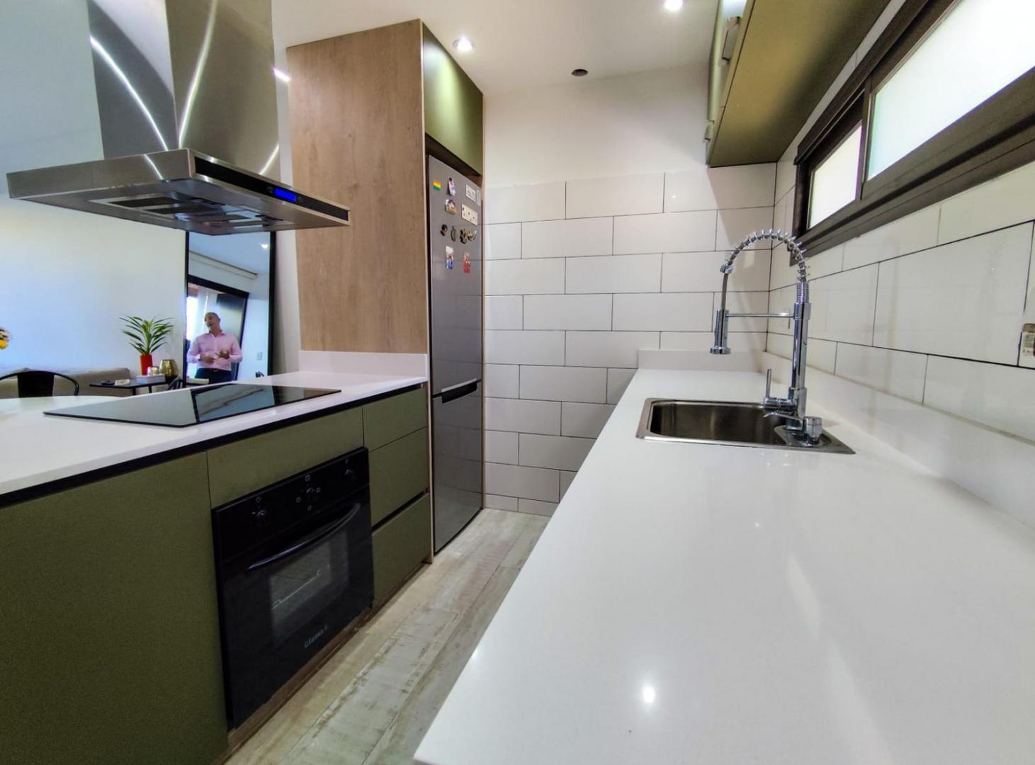Foto de VENTA DEPARTAMENTO TRES AMBIENTES Villa Gobernador Udaondo BARRIO, imagen 3