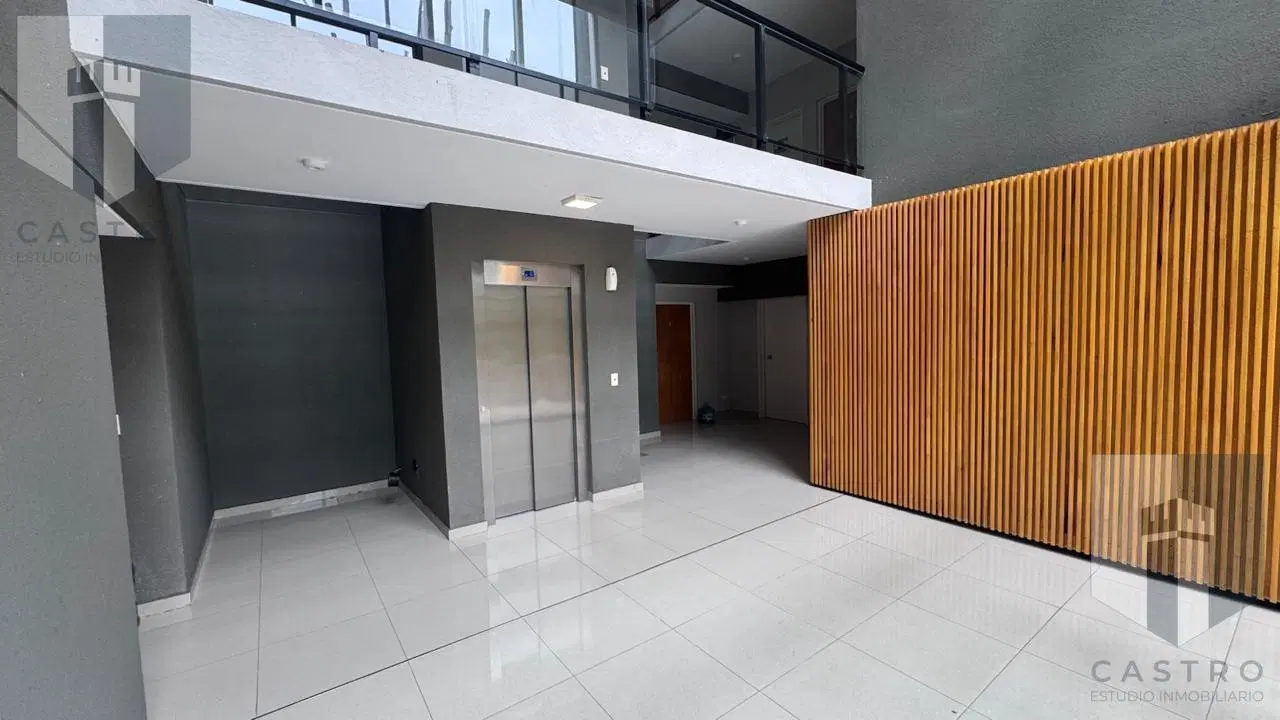 Alquiler 3 ambientes de Categoría en Condominio San Francisco 5