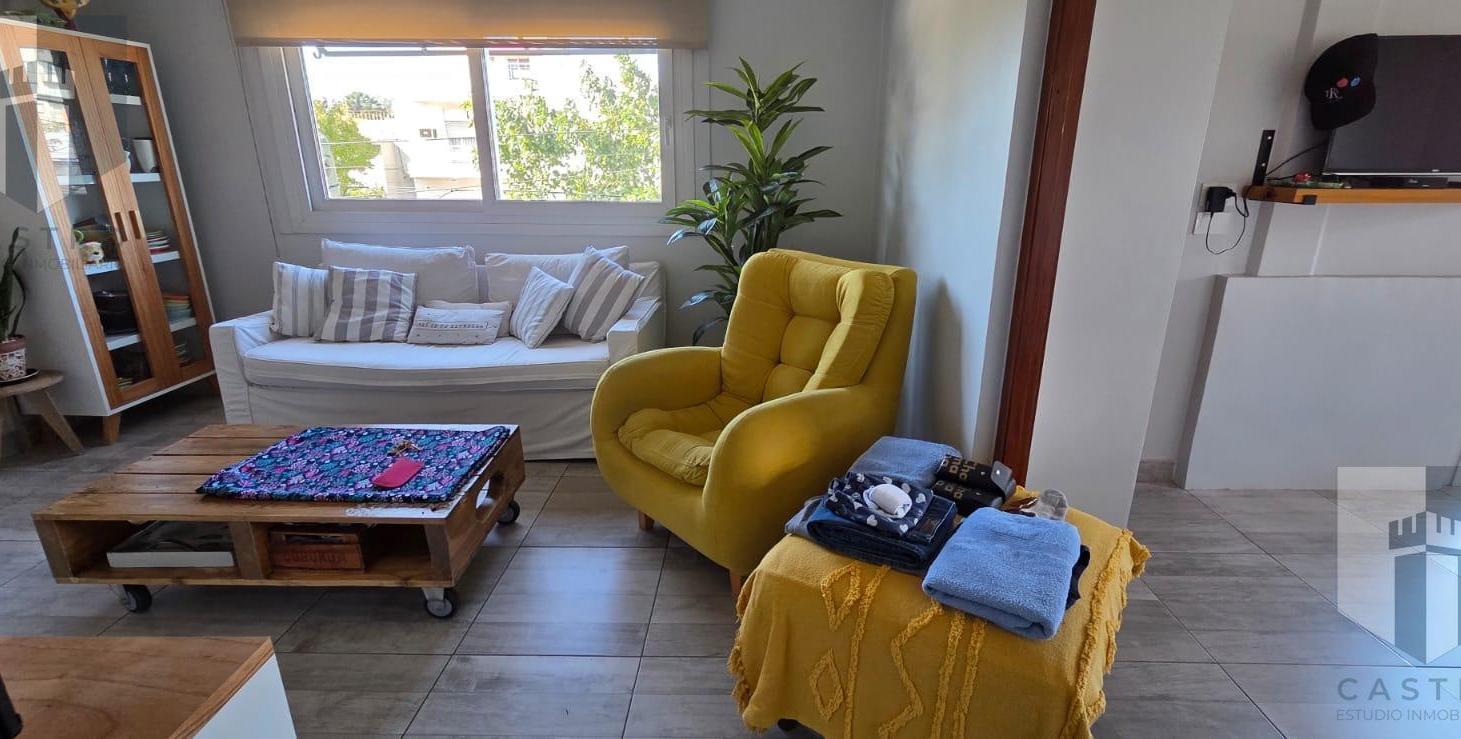 DEPARTAMENTO 4 AMBIENTES CON BALCON TERRAZA,..EXCELENTE ESTADO en San Miguel