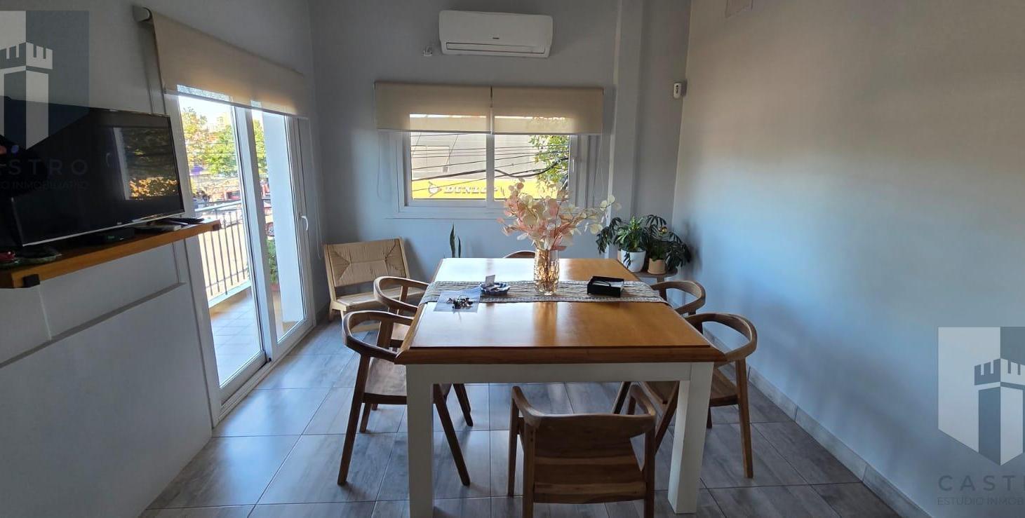 Foto de DEPARTAMENTO 4 AMBIENTES CON BALCON TERRAZA,..EXCELENTE ESTADO en San, imagen 4
