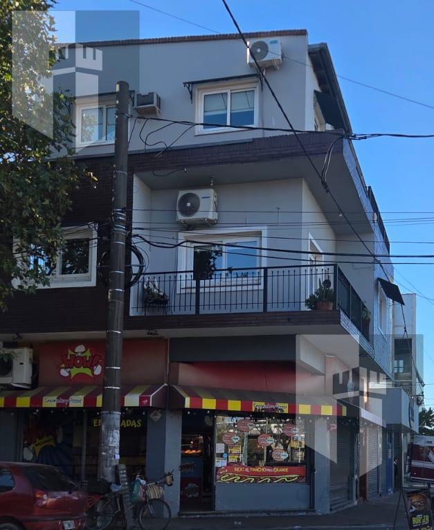 Foto de DEPARTAMENTO 4 AMBIENTES CON BALCON TERRAZA,..EXCELENTE ESTADO en San, imagen 1