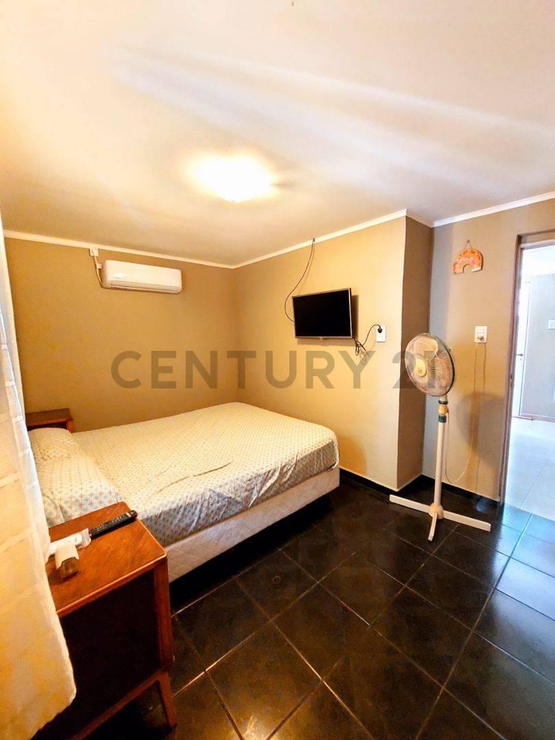 Venta de Casa 3 Dorm. 2 Baños, Lavadero, Living, Come. 5