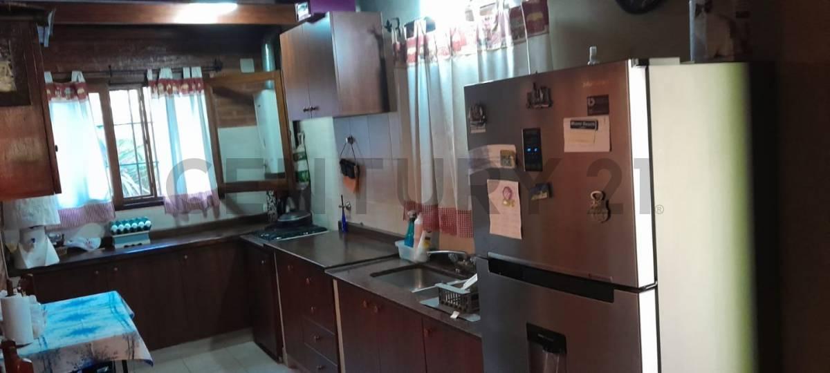 Casa a La Venta en Colastiné Norte, en Planta Baja Tenemos Pileta y Baño de Servicio. Una Ga. 1