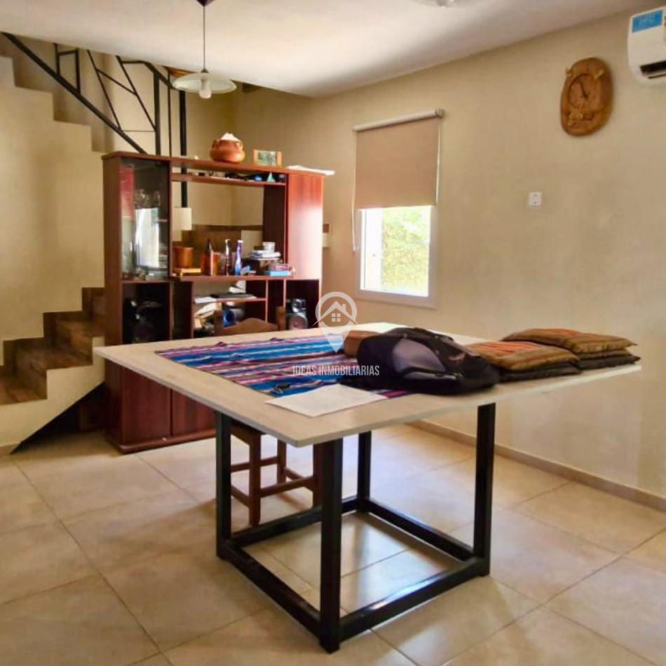 Casa en Venta con Pileta y Quincho | Barrio Los Cerezos II, Plottier 2